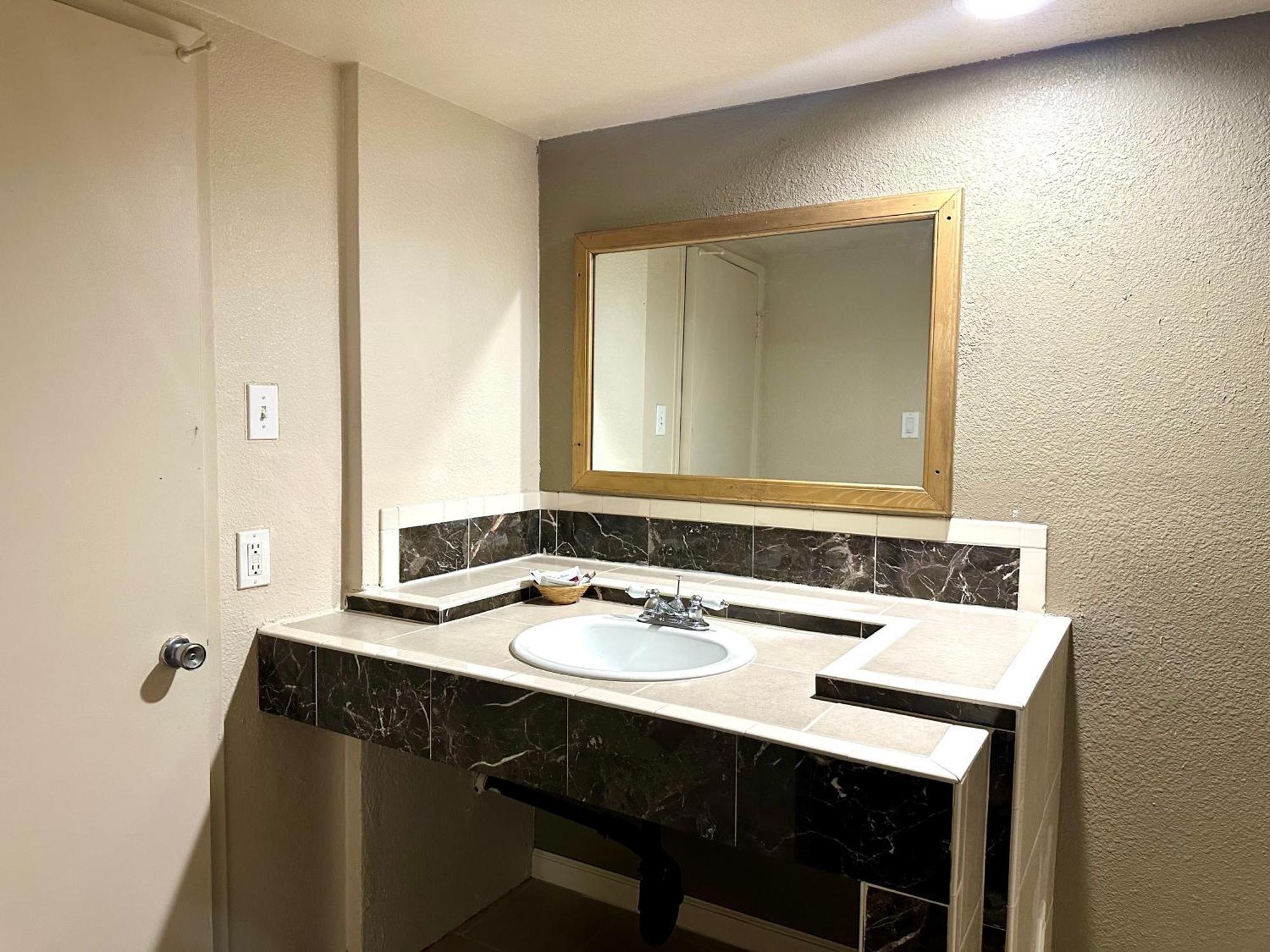 Regency Inn فريسنو المظهر الخارجي الصورة